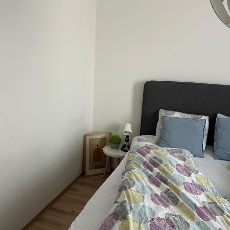 Apartman "Dunaj" Private Parking - Klimatizacia Samorin Exterior photo