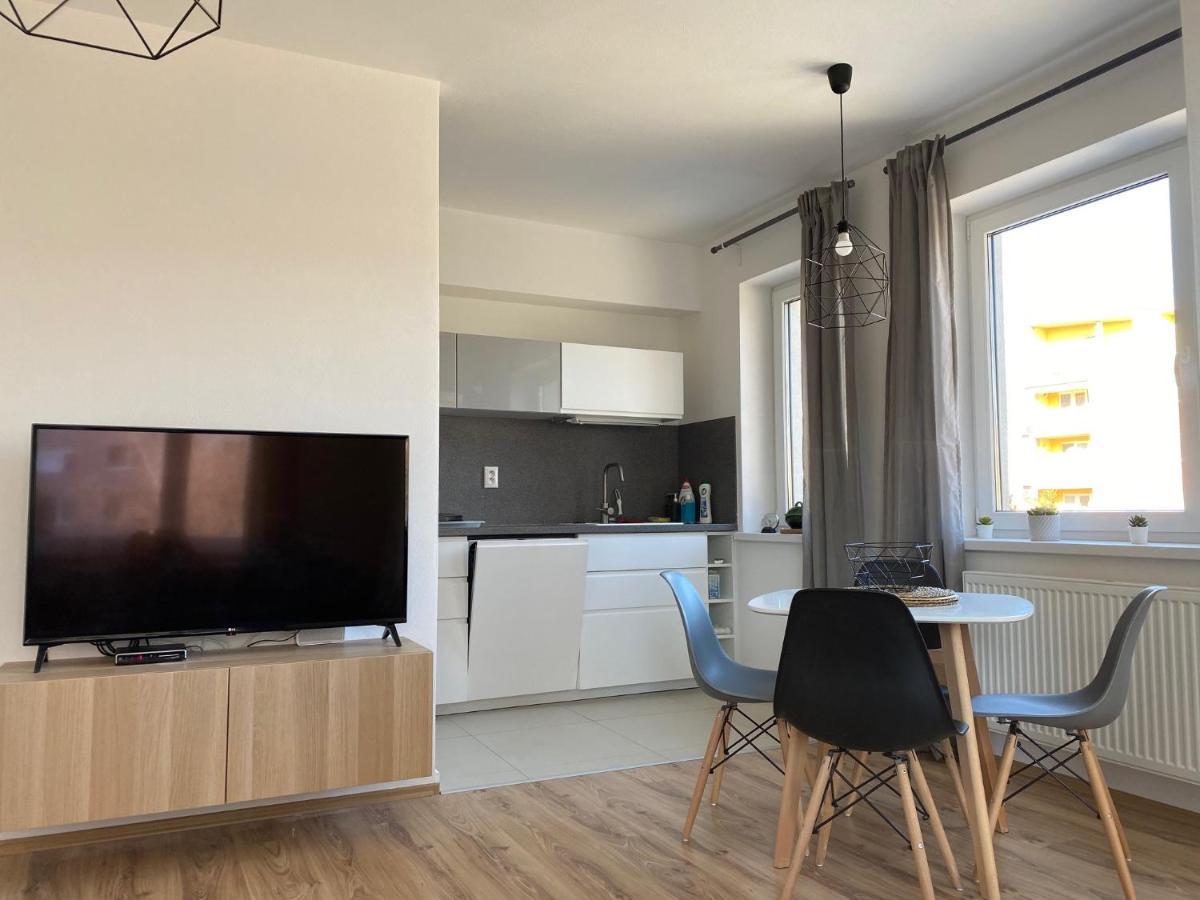 Apartman "Dunaj" Private Parking - Klimatizacia Samorin Exterior photo
