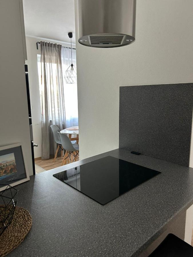 Apartman "Dunaj" Private Parking - Klimatizacia Samorin Exterior photo